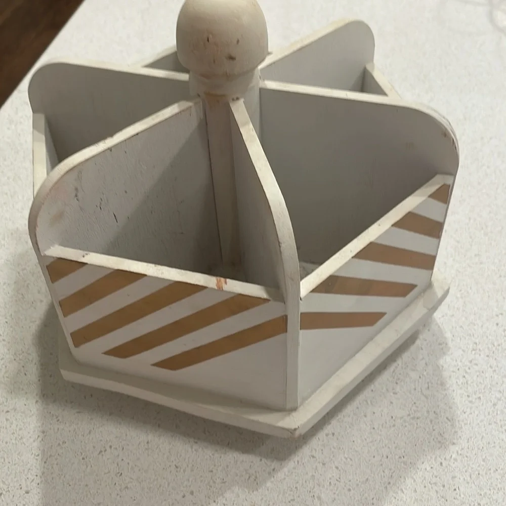 Gold and white organization decor